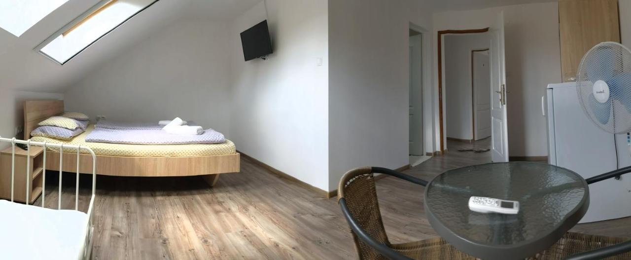 Balatonberény Margareta Etterem Es Vendeghaz Gasthaus المظهر الخارجي الصورة