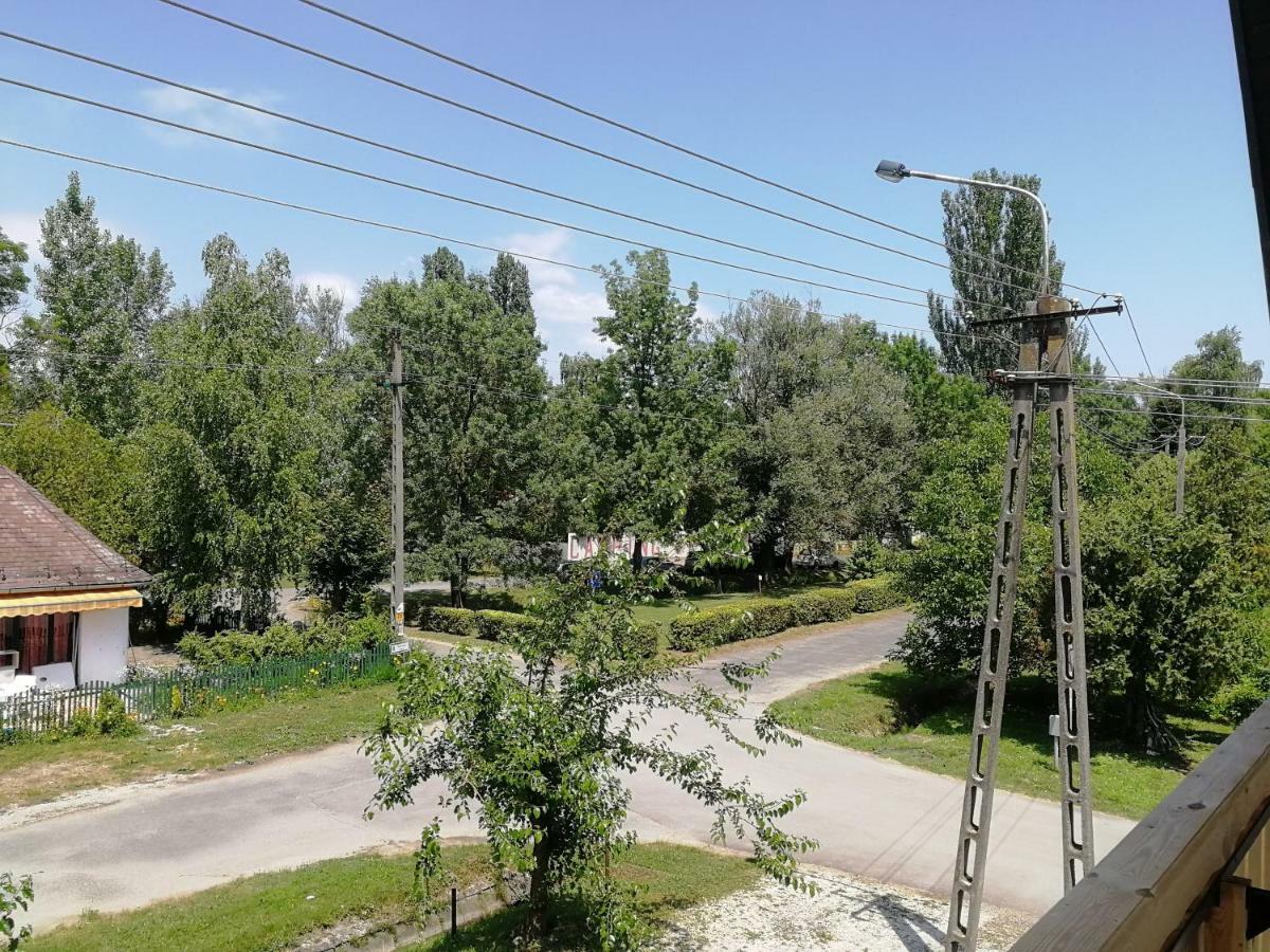 Balatonberény Margareta Etterem Es Vendeghaz Gasthaus المظهر الخارجي الصورة